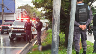 A vítima foi alvejada a tiros e levada para o hospital (Foto: Divulgação)