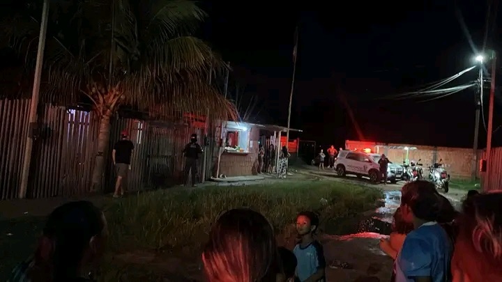 Populares acompanharam o trabalho da polícia na ocupação Pascoal Alaggio (Foto: Divilgação)