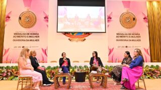 Roda debate violência feminina (Foto: Joel Arthus/DICOM TCE-AM)