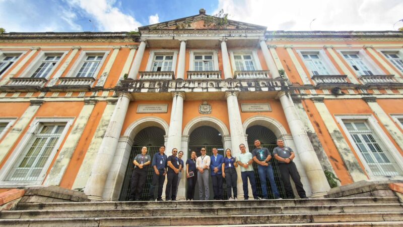 Vistoria ao Colégio Estadual Dom Pedro II (Foto: Carol Heinrichs)