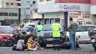 Acidente deixa casal ferido em cruzamento de Manaus