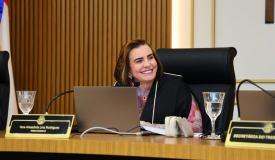 TCE-AM adota IA no SEI e moderniza gestão de processos