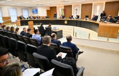 Julgamento ocorreu durante sessão do Tribunal Pleno. (Foto: Joel Arthus/DICOM TCE-AM)