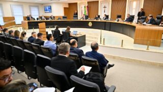 Julgamento ocorreu durante sessão do Tribunal Pleno. (Foto: Joel Arthus/DICOM TCE-AM)