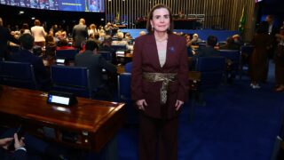 Yara acompanha promulgação em Brasília (Foto: Filipe Jazz/DICOM TCE-AM)