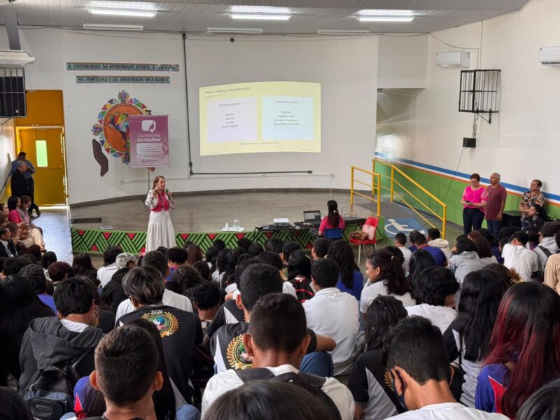 Projeto do TCE-AM leva debate sobre igualdade às escolas