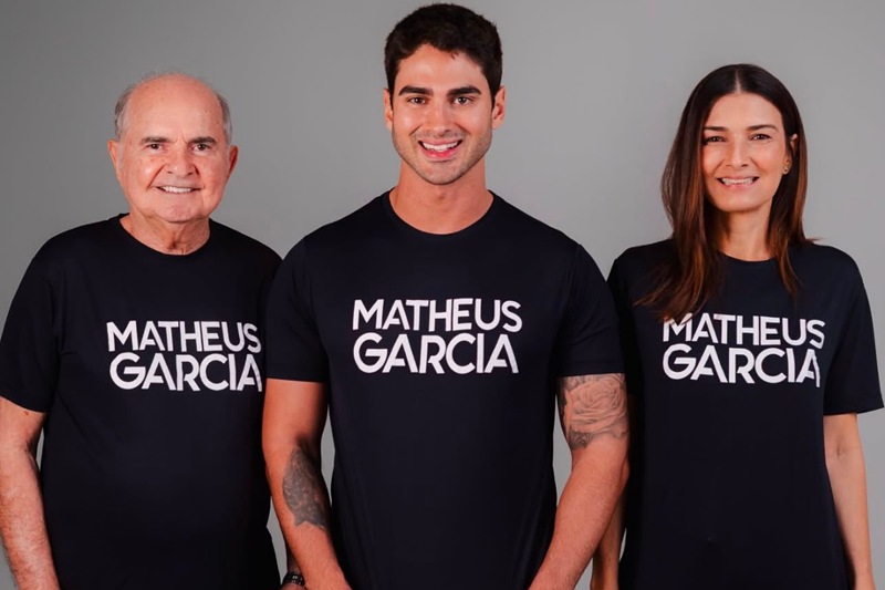 Matheus Garcia ao lado de Francisco Garcia e Rebeca Garcia no lançamento da pré-candidatura. (Foto: Divulgação) Matheus Garcia lança pré-candidatura no Amazonas