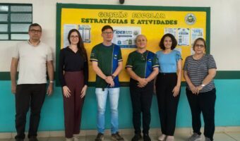 Auditores do TCE-AM visitam escolas durante fiscalização em Itacoatiara. (Foto: Equipe DEAE / TCE-AM)