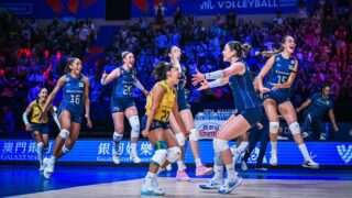 Ana Cristina foi a maior pontuadora na vitória do Brasil sobre a Itália. (Foto: Volleyball World/FIVB)
