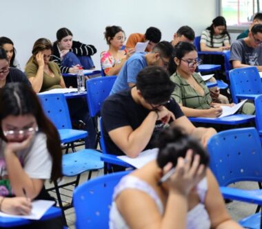 Mais de 800 candidatos participaram das provas da Residência. (Foto: Joel Arthus/TCE-AM)