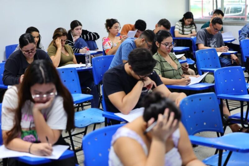 TCE-AM aplica provas da Residência para 817 candidatos