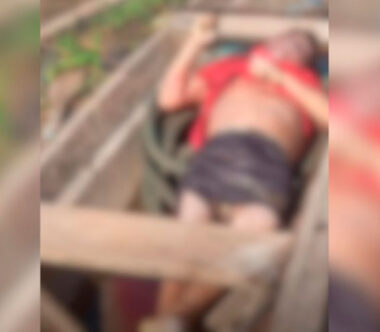 Corpo em canoa. (Foto: Reprodução)