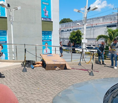 Perícia foi realizada no local do homicídio. (Foto: Divulgação)