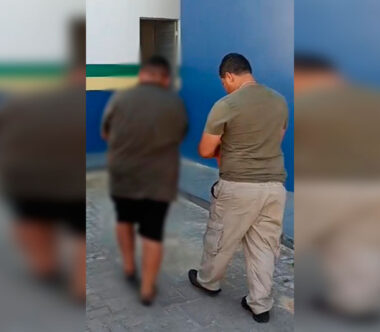 Motorista escolar foi preso durante operação da Depca. (Foto: Divulgação/PC-AM)