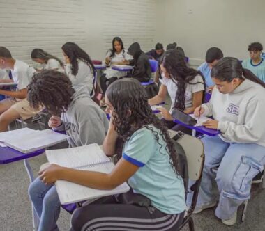 Estudantes (Foto: Rafa Neddermeyer/Agência Brasil)