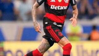Pulgar aguarda resposta do Flamengo para definir futuro no clube