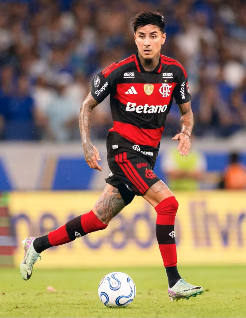 Pulgar aguarda resposta do Flamengo para definir futuro no clube