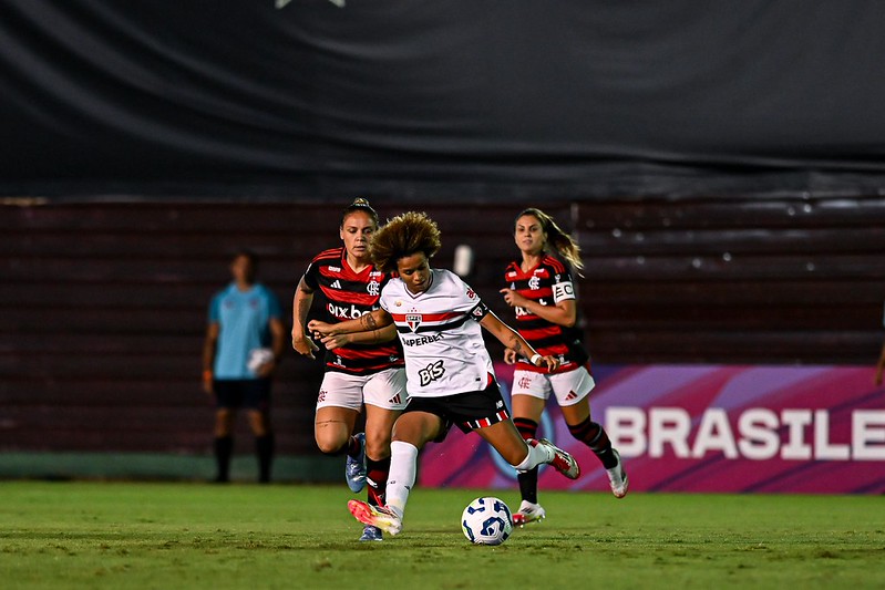 Flamengo e São Paulo abrem semifinal do Brasileiro Feminino