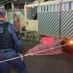 Local de homicídio foi isolado pela polícia. (Foto: Divulgação)