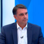 Flávio Bolsonaro é cobrado por propostas e enfrenta questionamentos na Globo. (Foto: Reprodução/TV Globo)