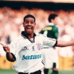 Marcelinho Carioca viveu grandes momentos no Corinthians (Foto: Divulgação/Corinthians)
