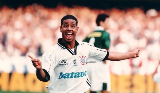 Marcelinho Carioca viveu grandes momentos no Corinthians (Foto: Divulgação/Corinthians)