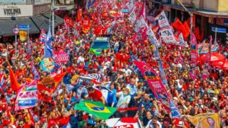 Na avenida Paulista, em São Paulo, Lula faz último ato de campanha. (Foto: Ricardo Stuckert)