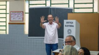 Omar Aziz vota em Manaus. (Foto: Divulgação)