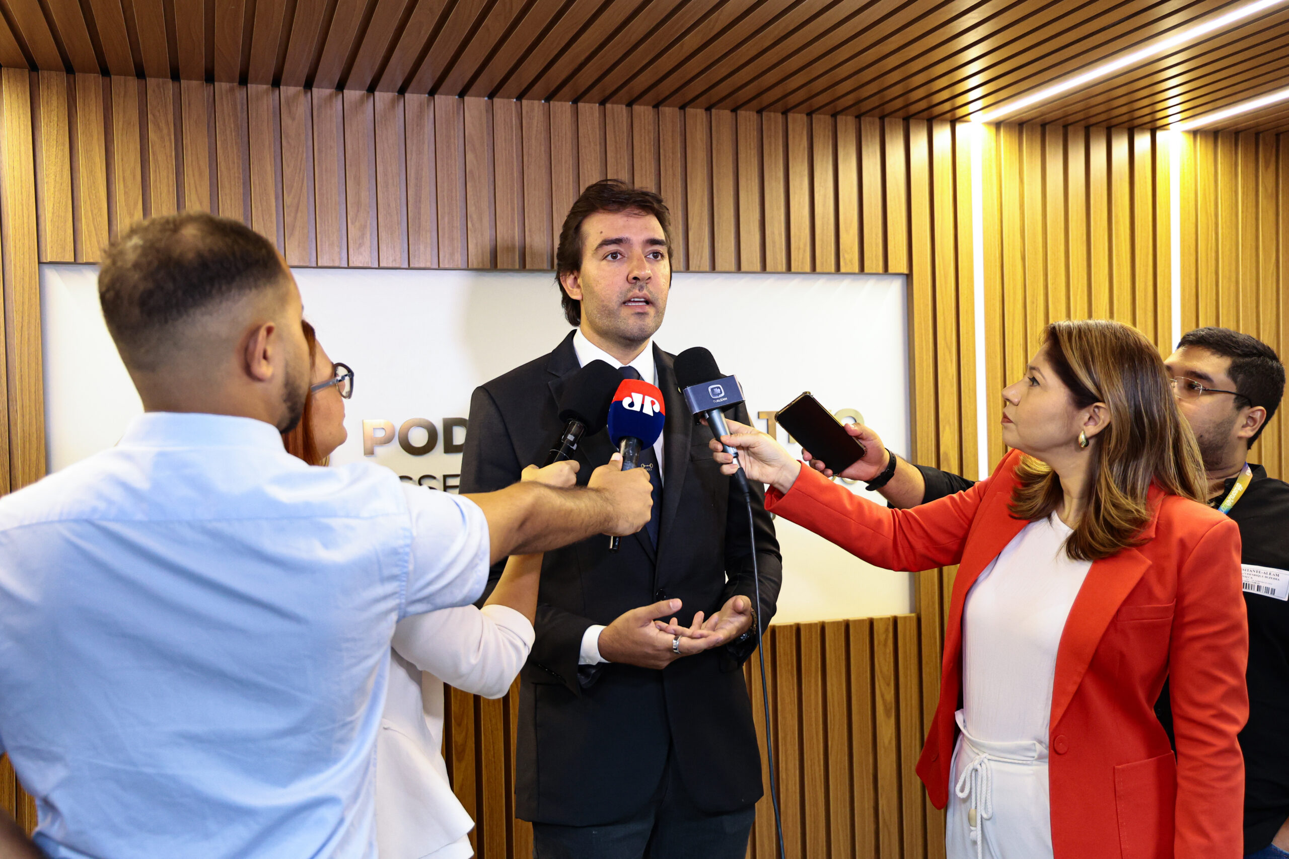 Thiago Abrahim propõe política de apoio e proteção aos trabalhadores informais no Amazonas