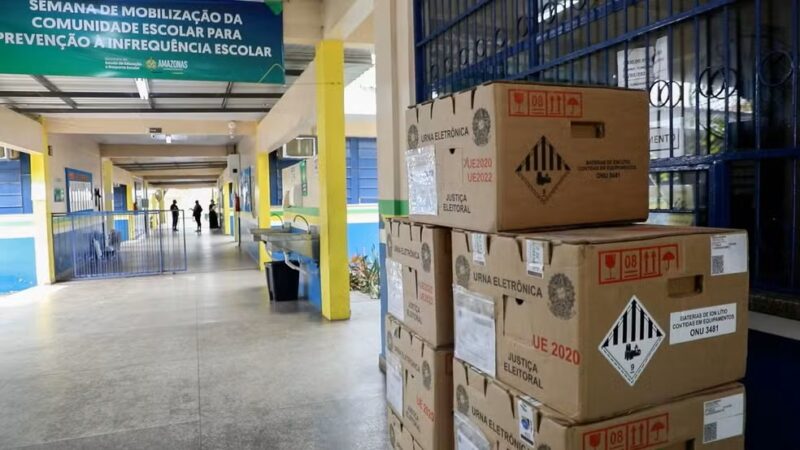 TRE-AM mobiliza 58 veículos para distribuir urnas em Manaus